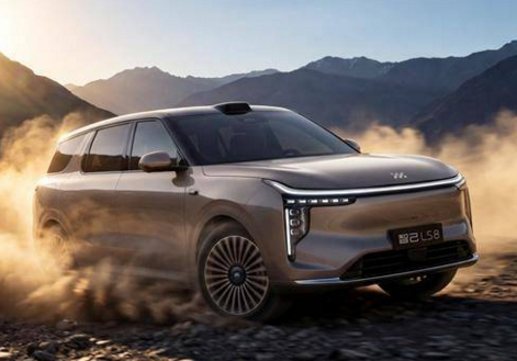 智己LS8震撼开启预售 25.98万元起